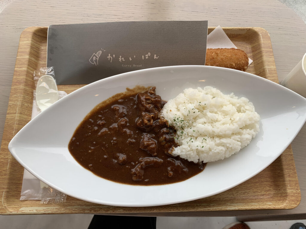 カレーとカレーパン